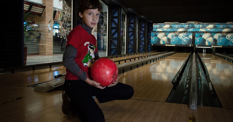 Au bowling, faire des pauses utiles pour garder un geste stable