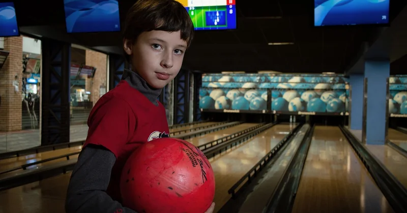 Le bowling avec une petite boule : adapter sa technique